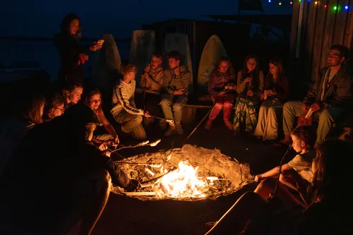 Lagerfeuer mit Stockbrot