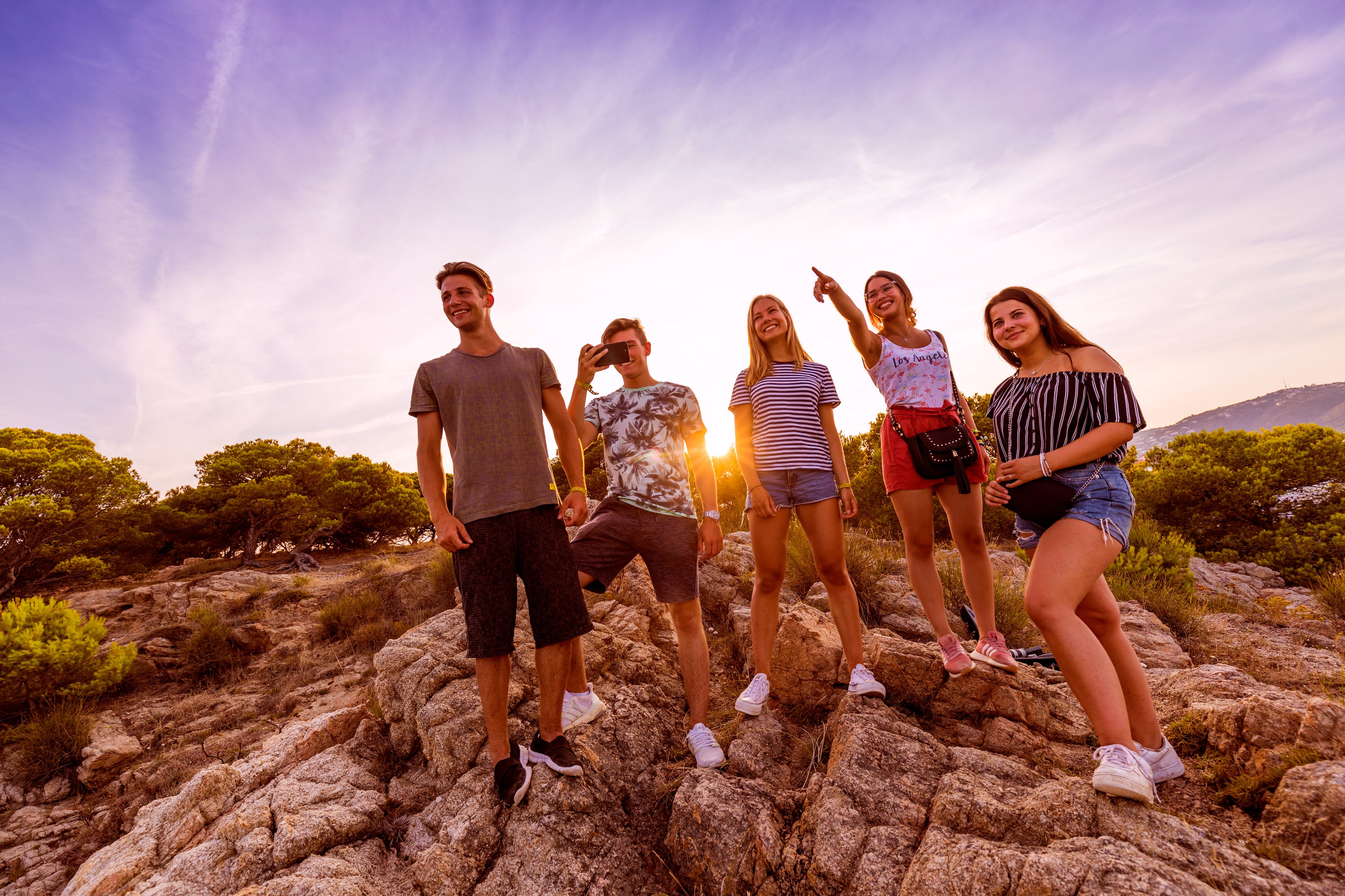 Jugendreisen Gäste auf Felsen