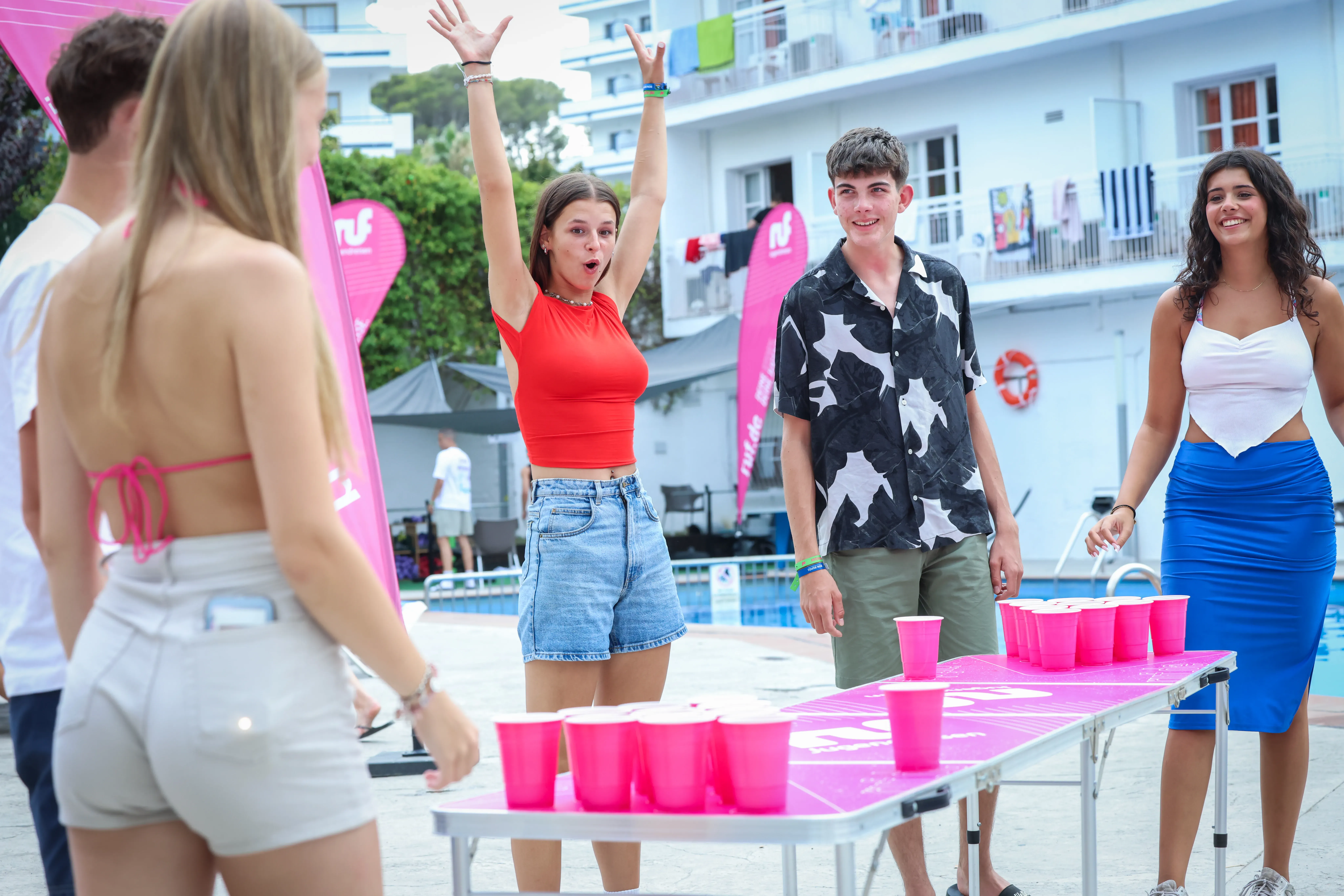 Beerpong im Partyclub