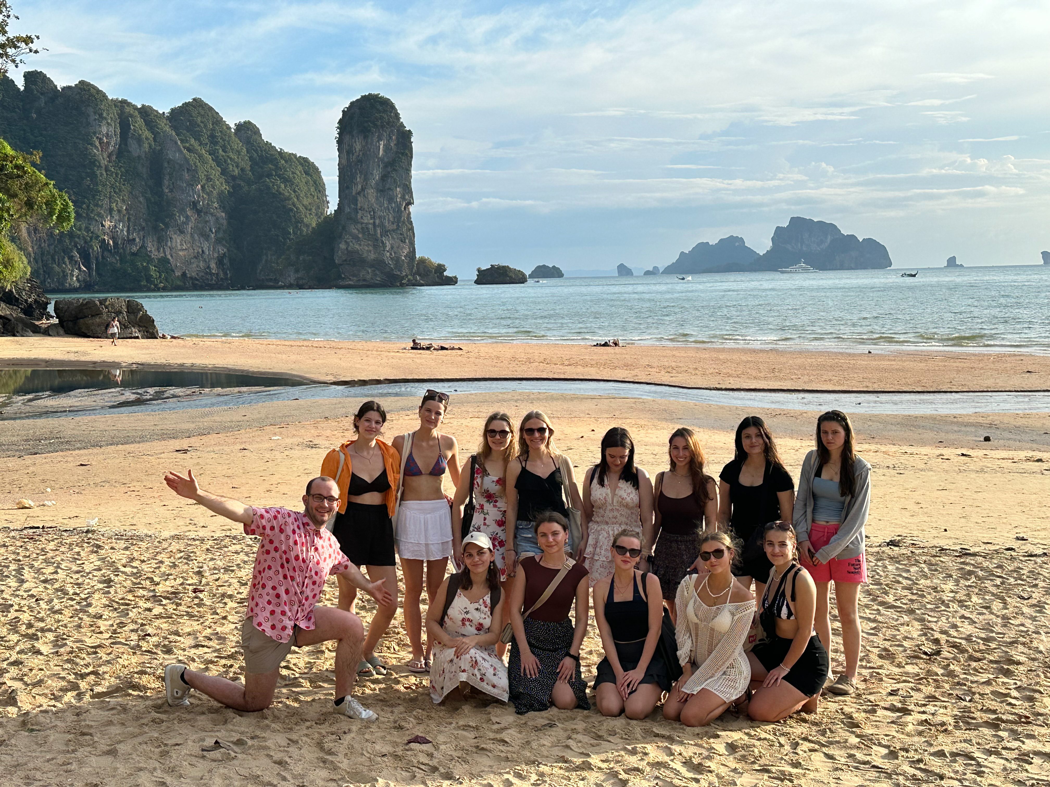 Gruppenfoto am Strand