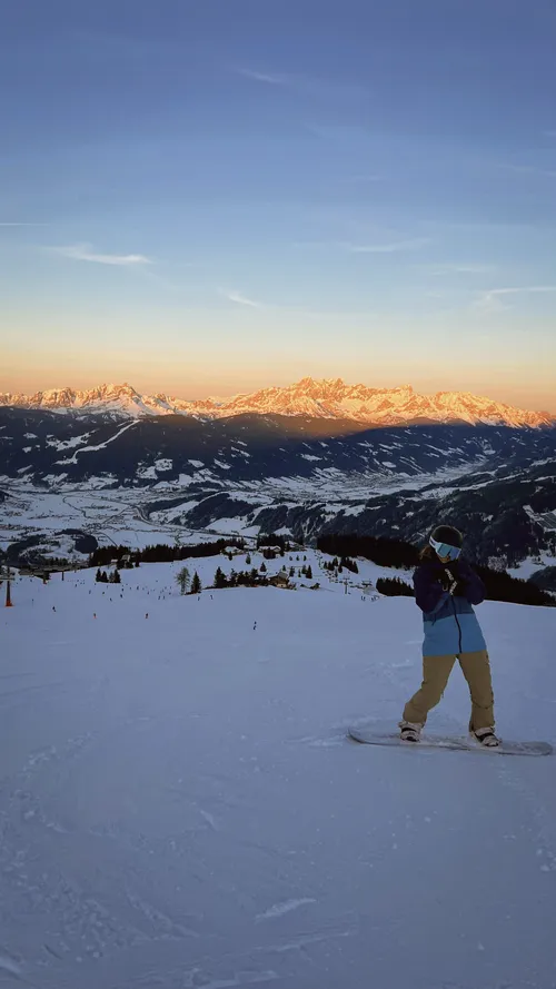Sonnenuntergang mit Panoramaausblick in Flachau