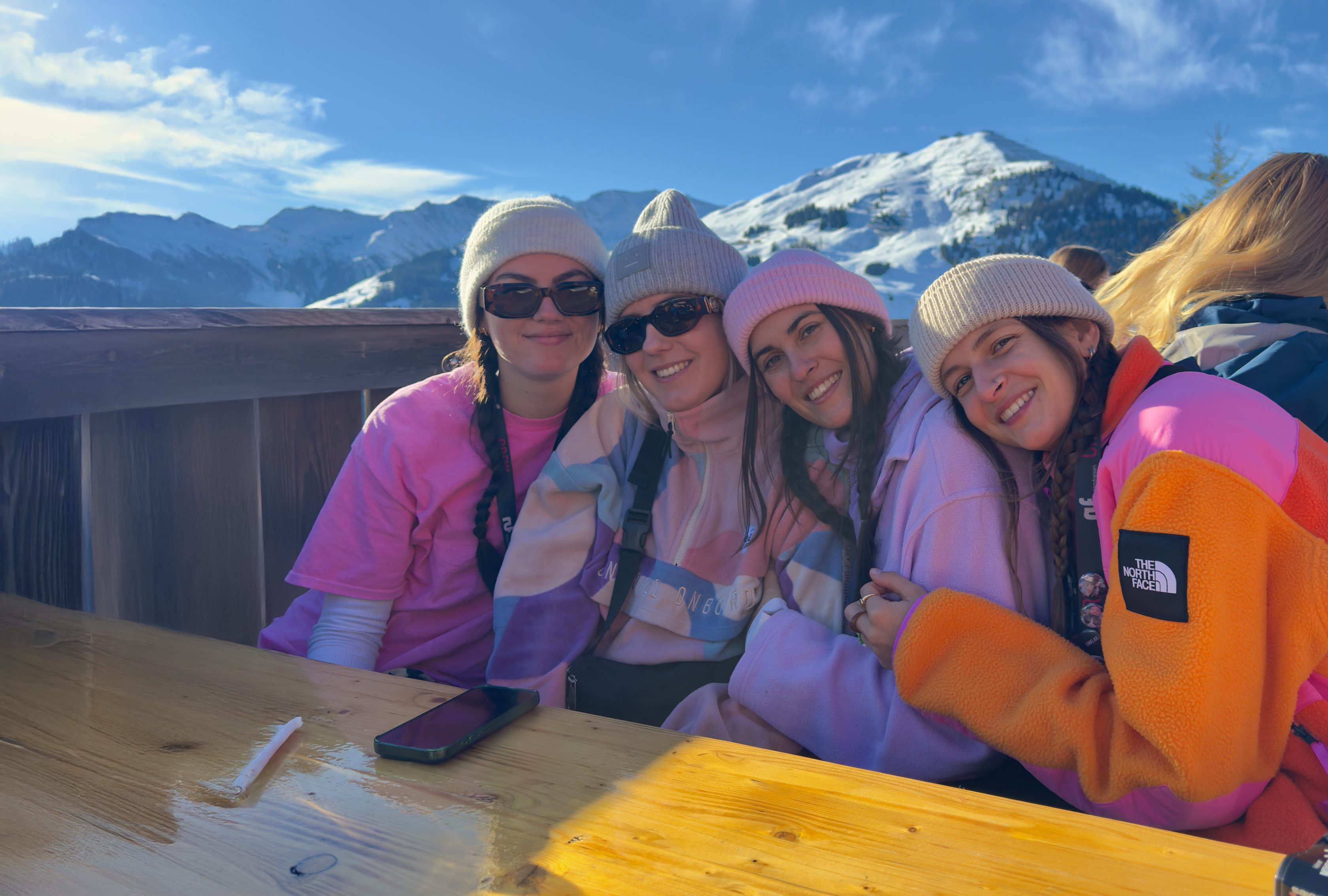 ruf Gäste auf einer Hütte in Saalbach