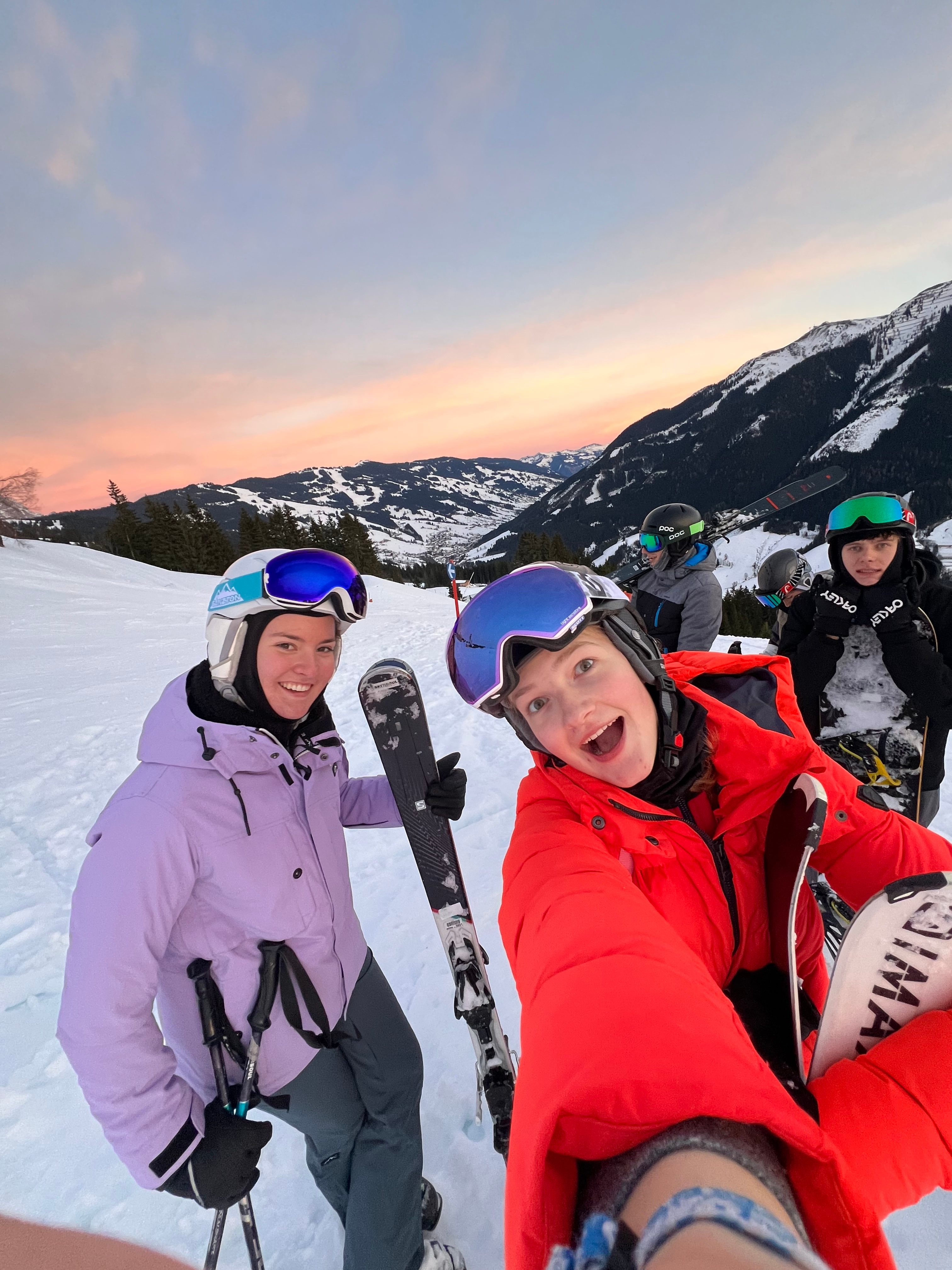 ruf Gäste auf der Piste in Saalbach 