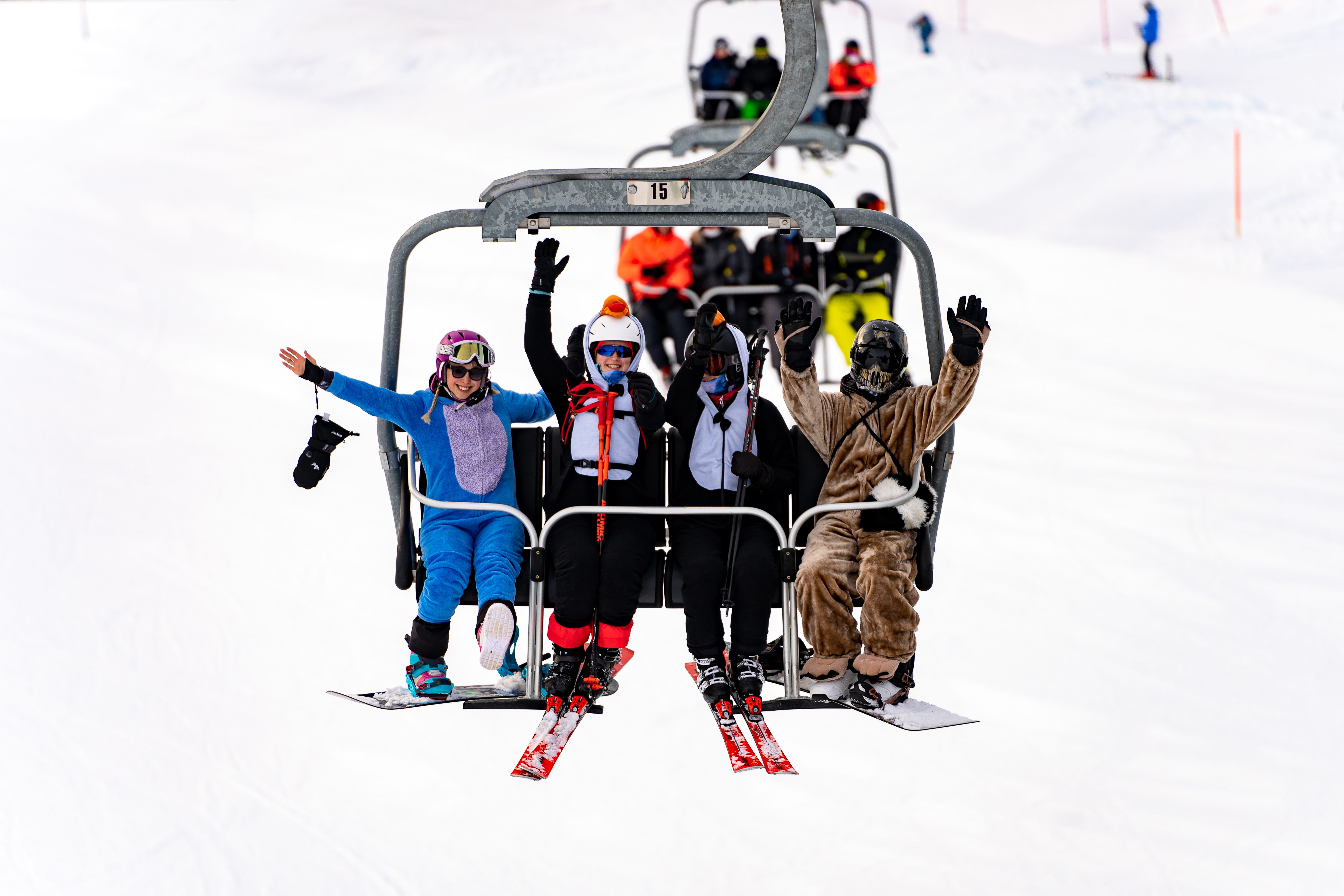 Jugendliche in Gondel