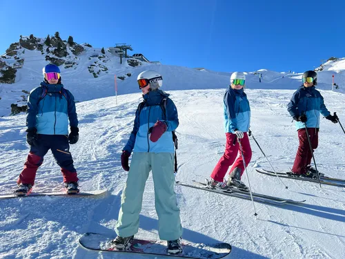 Betreuer auf der Skipiste