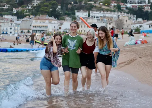 Gäste am Strand von Tossa
