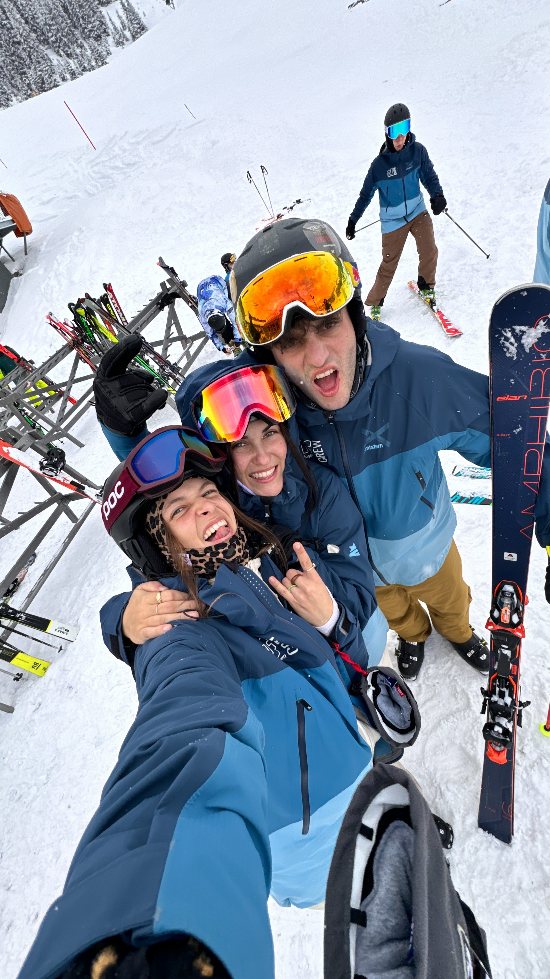 Selfie von Snowguides in Skikleidung