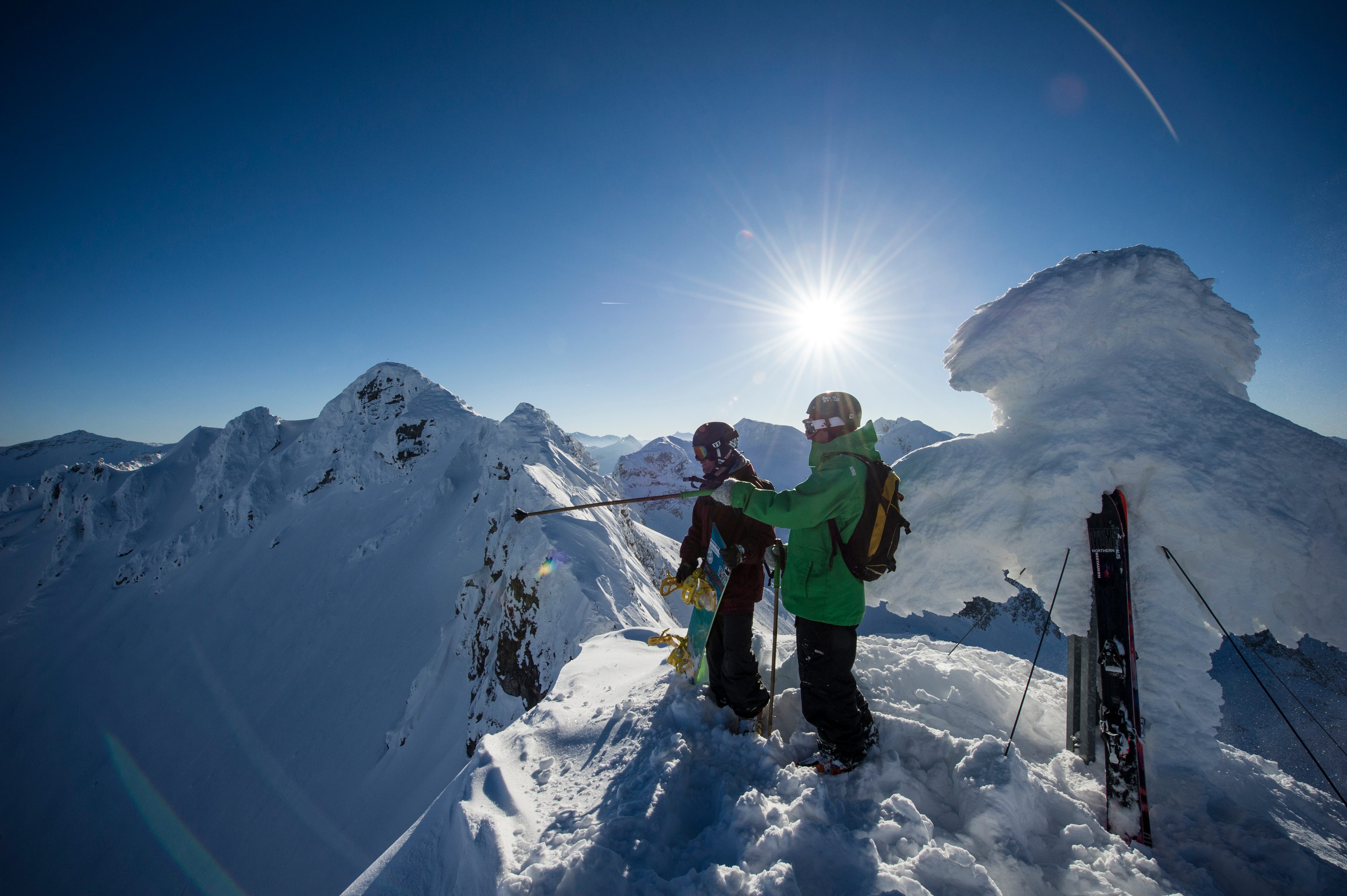 Besucher auf der Bergspitze