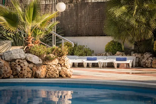 Pool im Hotel Olympic