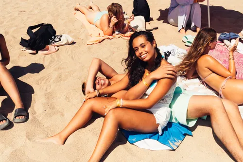 Gäste am Strand von Calella