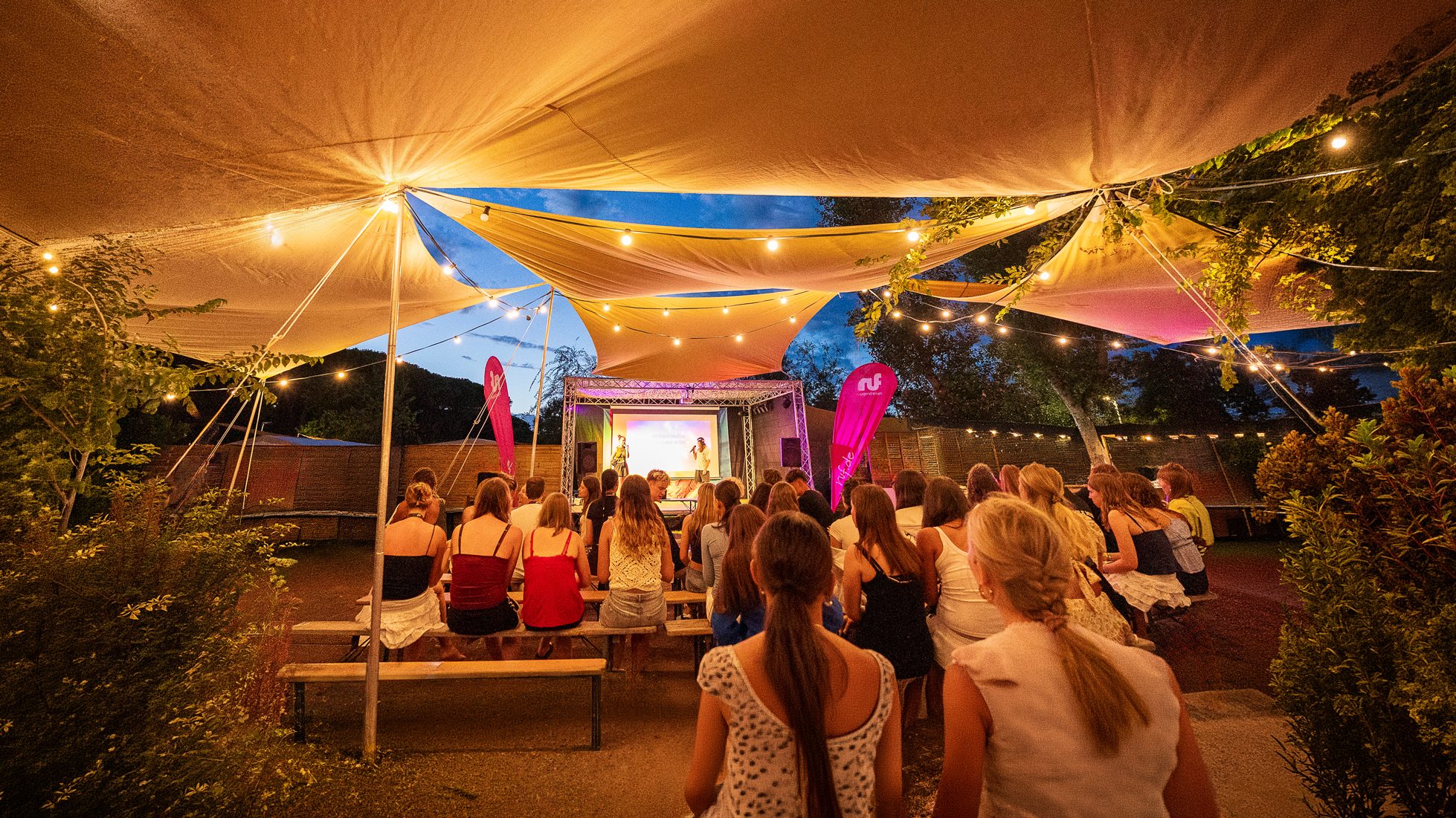 Animation am Abend im ruf Camp